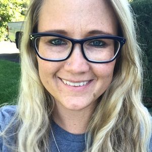 Meet your Posher, Stefanie